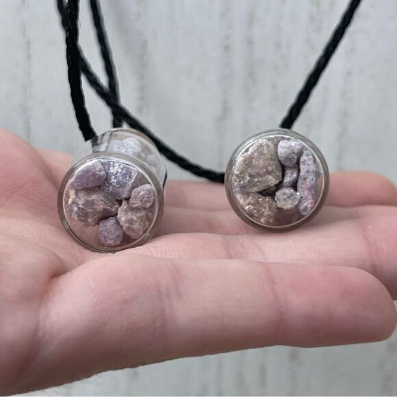 HANDāMINEDĀ LEPIDOLITEāCHIPāBOTTLEāCHARMāNECKLACE - Picture 10 of 16